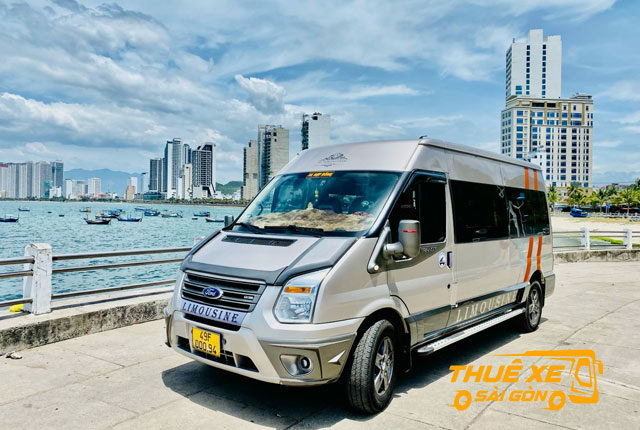 Giá thuê xe du lịch 16 chỗ đi Nha Trang