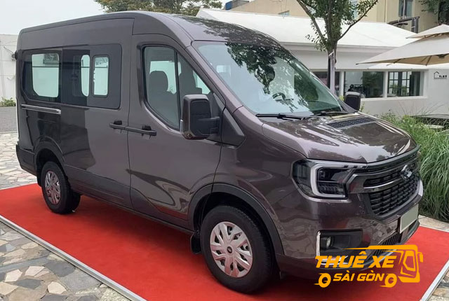 Xe 16 chỗ Ford Transit 2024 có gì nổi bật