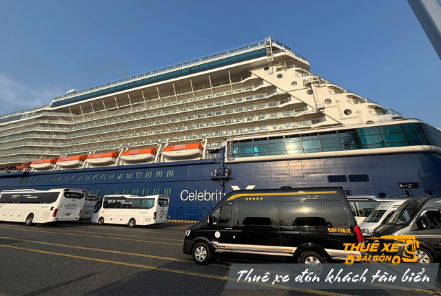 Cho thuê xe đón khách tàu biển